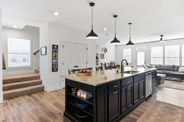 $799,900 | 16503 Honey Locust Drive, Chesterfield, MO 63005