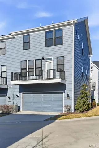 $824,900 | 16503 Honey Locust Drive, Chesterfield, MO 63005