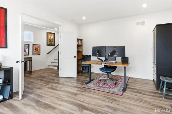 $799,900 | 16503 Honey Locust Drive, Chesterfield, MO 63005