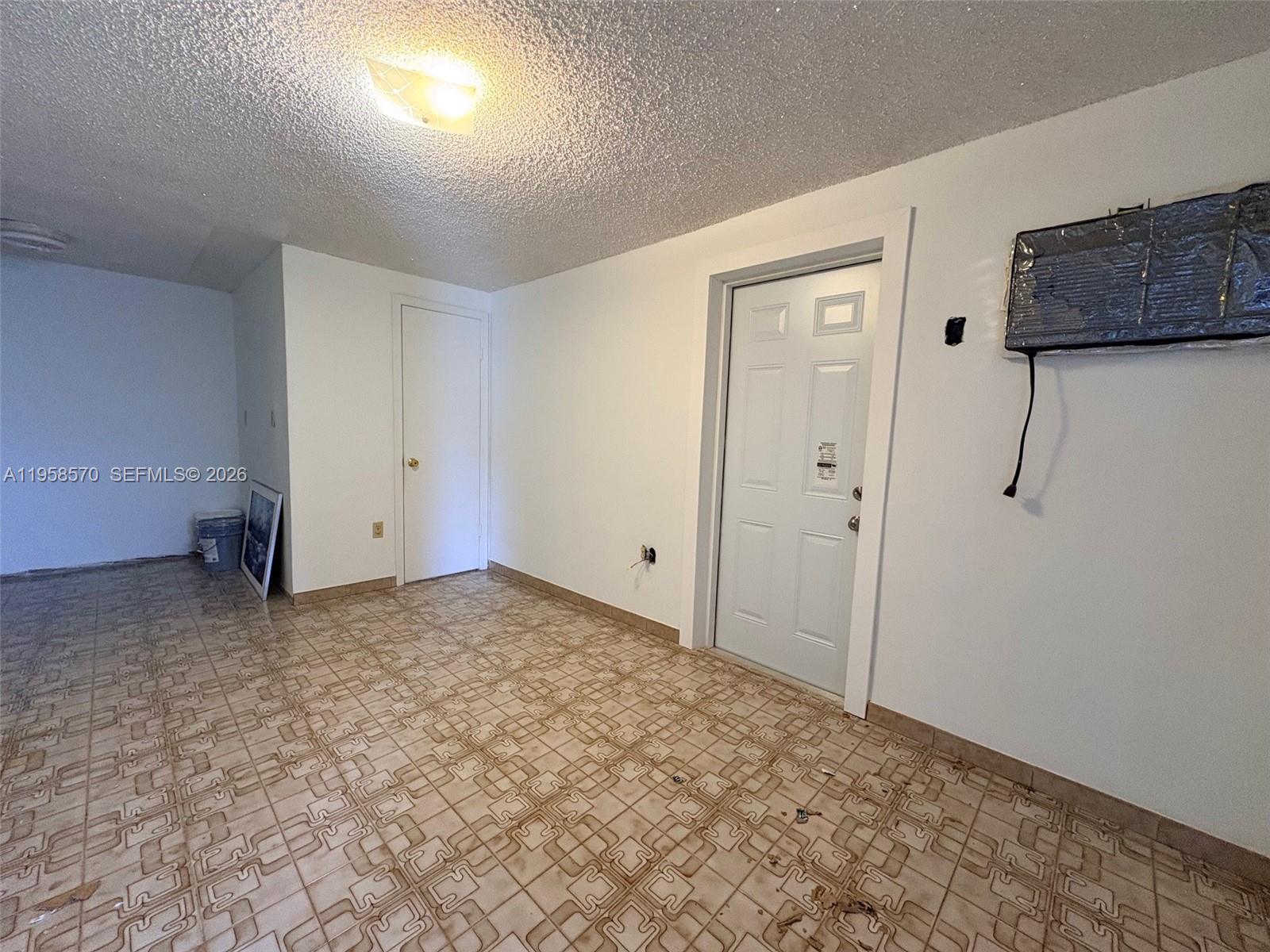 536 East 27th Street, Unit E1 Hialeah, FL 33013 - Photo 3 of 6