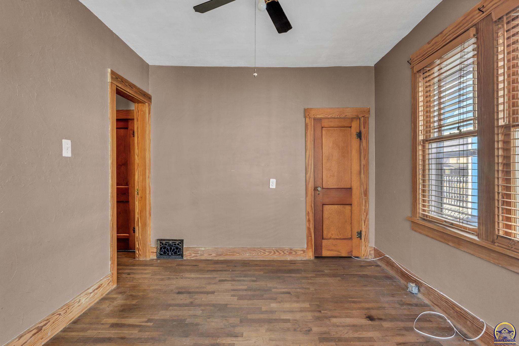 1034 Southwest Lincoln Street Topeka, KS 66604 - Photo 23 of 42
