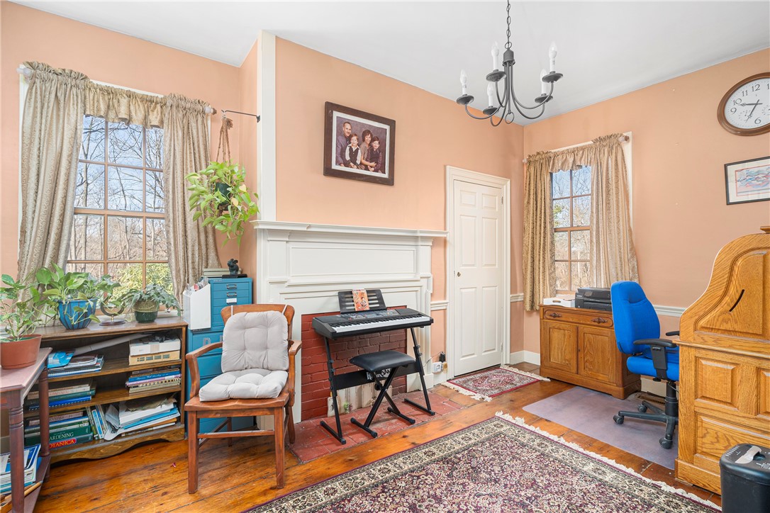 141 Post Road Warwick, RI 02888 - Photo 17 of 50