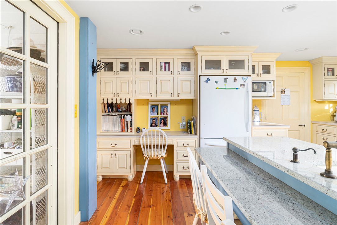 141 Post Road Warwick, RI 02888 - Photo 20 of 50