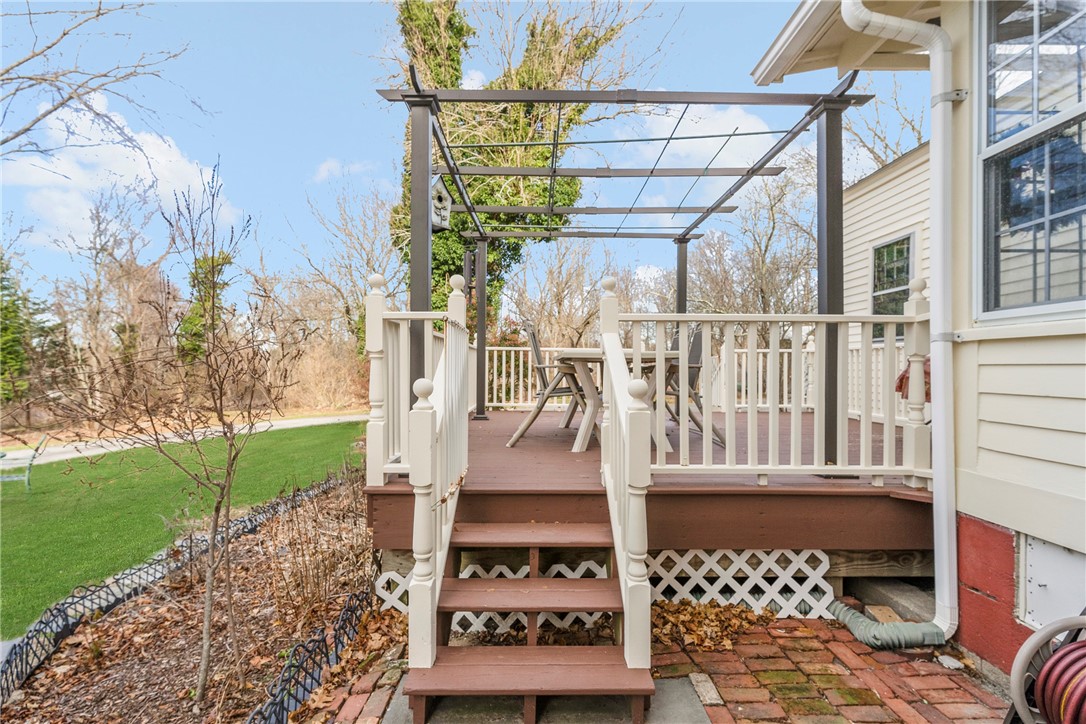 141 Post Road Warwick, RI 02888 - Photo 40 of 50
