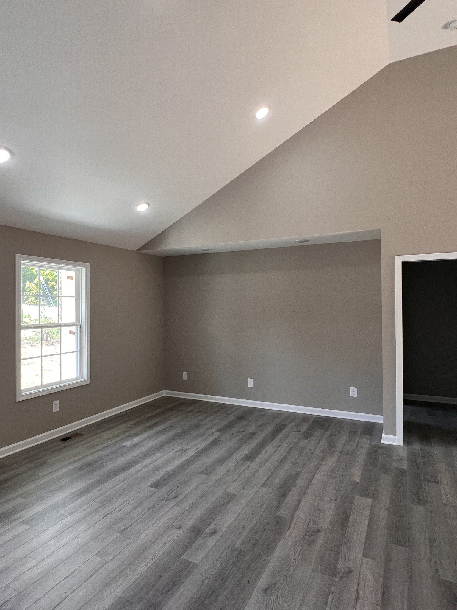999 Promise Land Road Charlotte, TN 37036 - Photo 2 of 6 Gallery Image 2