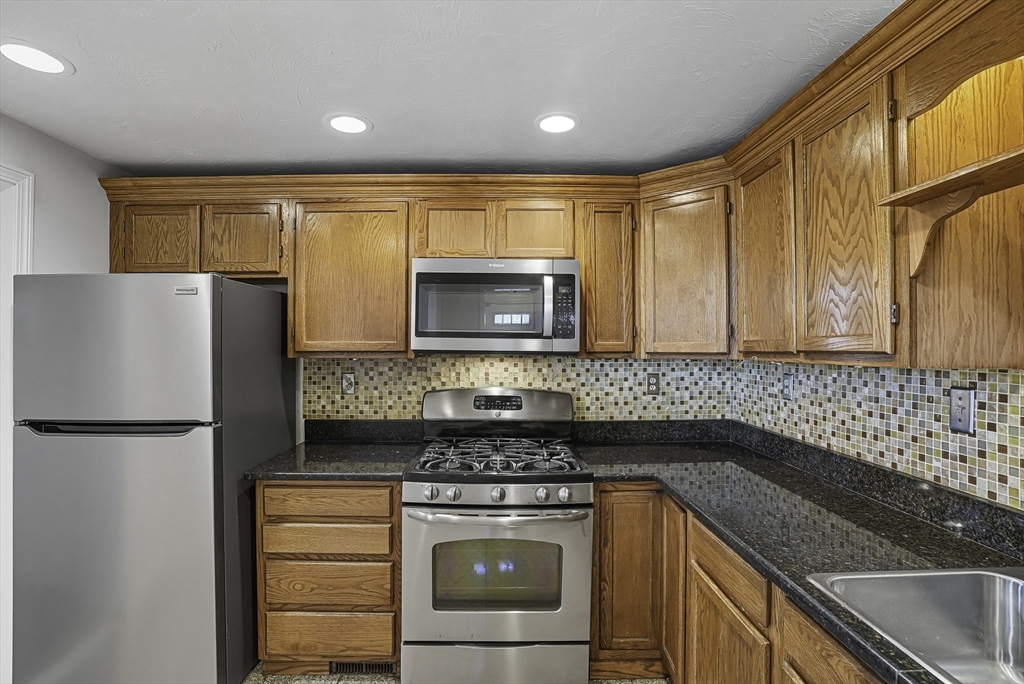 237 South Street, Unit 45 Shrewsbury, MA 01545 - Photo 4 of 39