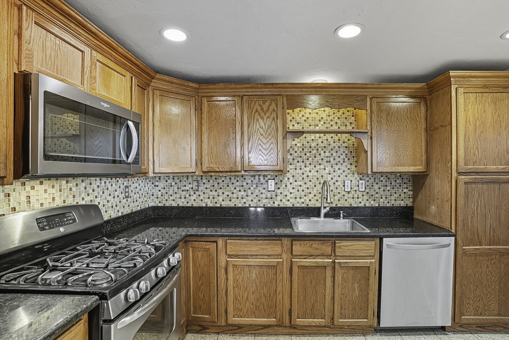 237 South Street, Unit 45 Shrewsbury, MA 01545 - Photo 5 of 39