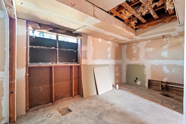 $120,000 | 230 County Road 422, Bartlett, TX 76511