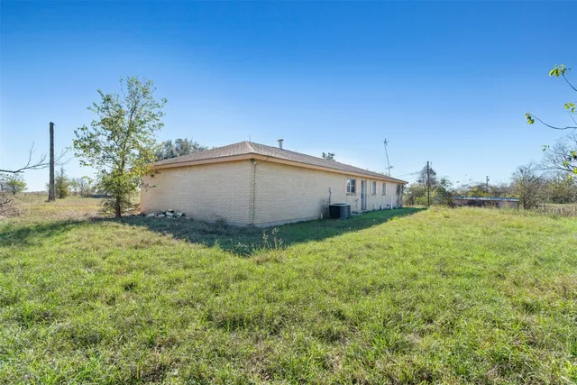 $120,000 | 230 County Road 422, Bartlett, TX 76511