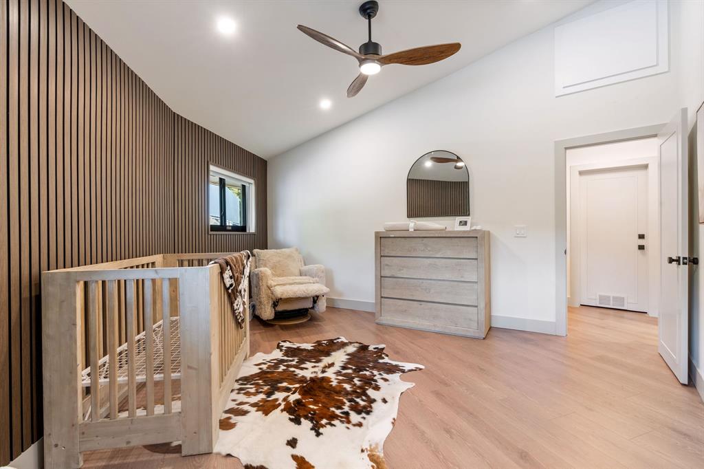 700 Old Nob Hill Road Plantation, FL 33324 - Photo 33 of 57 a bedroom with a bed and a dresser
