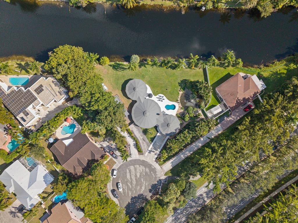 700 Old Nob Hill Road Plantation, FL 33324 - Photo 54 of 57 an aerial view of a house a lot of flower sitting on a table
