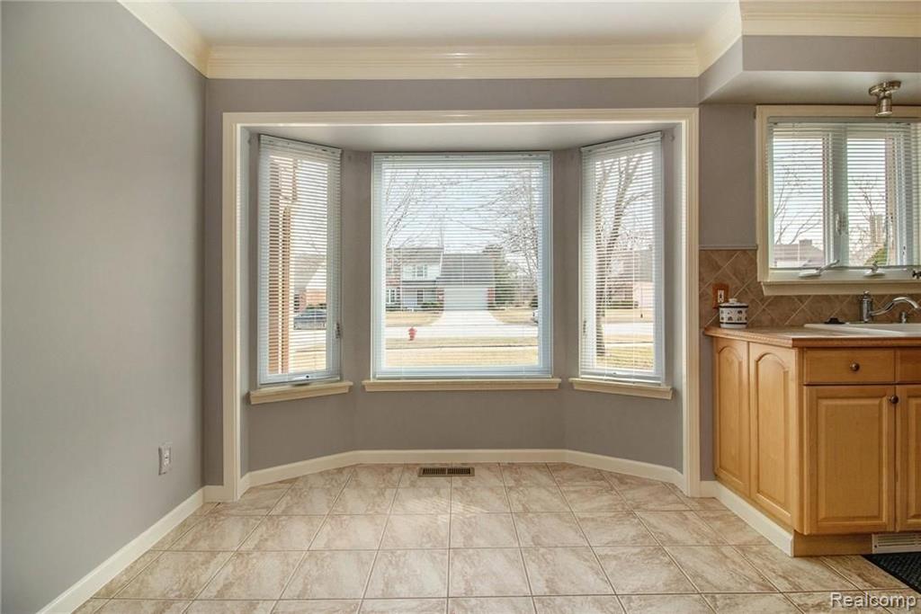 46720 Hanford Road Canton, MI 48187 - Photo 11 of 42