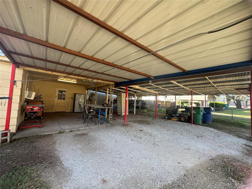 205 College Street Chico, TX 76431 - Photo 29 of 40 View of garage