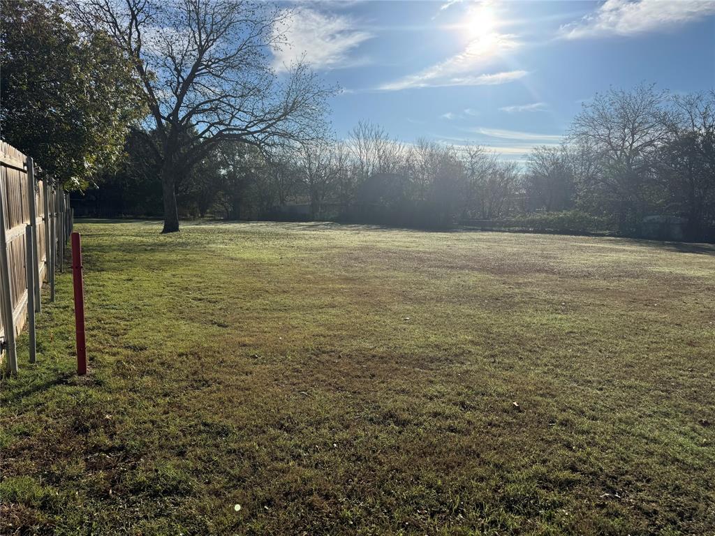 205 College Street Chico, TX 76431 - Photo 32 of 40 View of yard