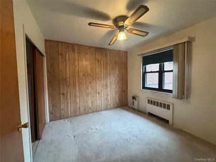 $369,000 | 242-05 61st Avenue, Unit F13 LOWER | Douglaston