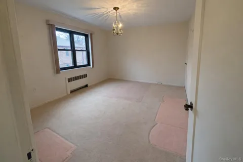 $369,000 | 242-05 61st Avenue, Unit F13 LOWER | Douglaston