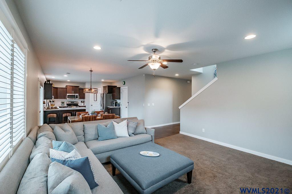 2672 Oak Ridge Street Northwest Albany, OR 97321 - Photo 5 of 41 Gallery Image 5