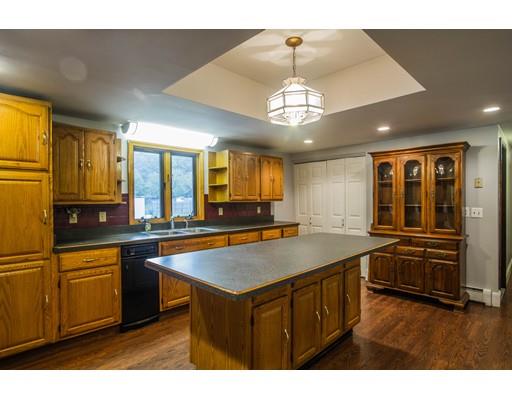 19 Upper Gore Road Webster, MA 01570 - Photo 11 of 27