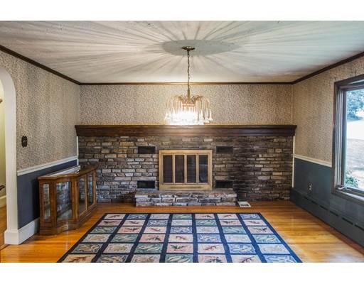 19 Upper Gore Road Webster, MA 01570 - Photo 5 of 27