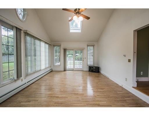 19 Upper Gore Road Webster, MA 01570 - Photo 10 of 27