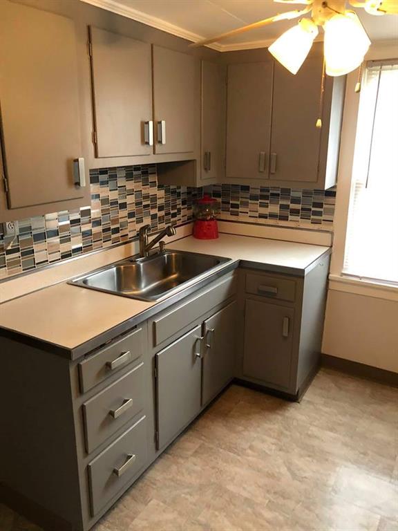 146 Olivia Street McKees Rocks, PA 15136 - Photo 6 of 16 Gallery Image 6