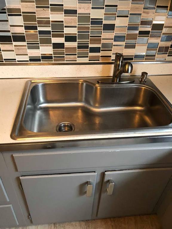 146 Olivia Street McKees Rocks, PA 15136 - Photo 8 of 16 Gallery Image 8
