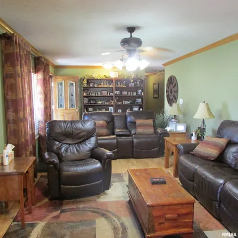 $190,000 | 273 West Mcclernand Avenue, Shawneetown, IL 62984