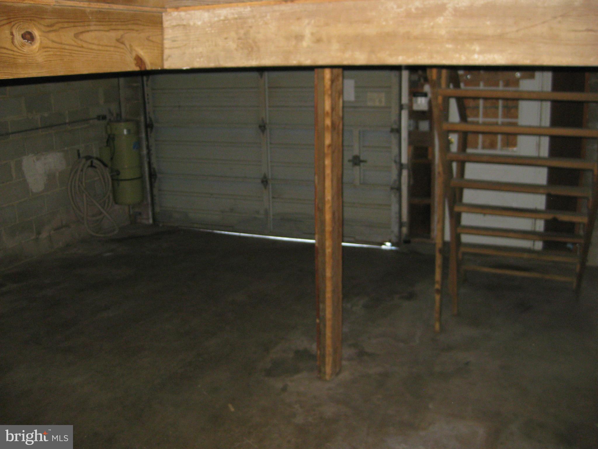 11807 Cedarville Road Brandywine, MD 20613 - Photo 4 of 14 Garage -Interior (General)