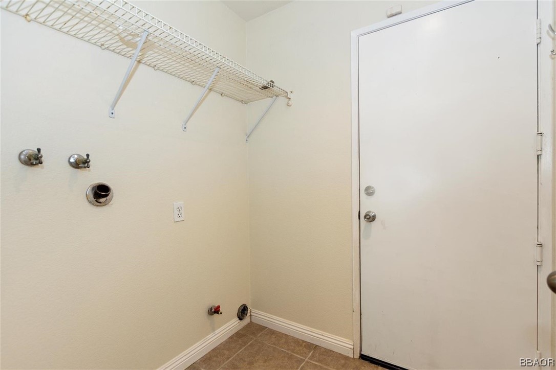 8476 Yarrow Lane Riverside, CA 92508 - Photo 13 of 27 a view of a small space