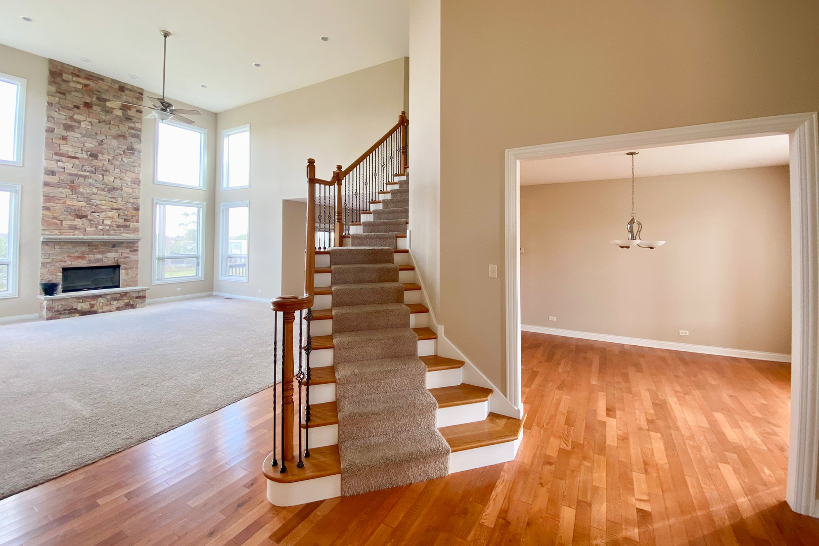 1884 Red Oak Lane Spring Grove, IL 60081 - Photo 10 of 27
