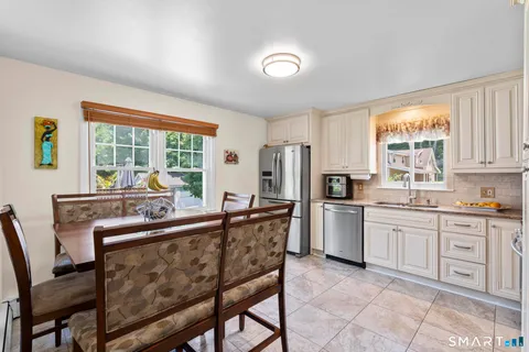 $625,000 | 57 1st Street, Fairfield, CT 06825