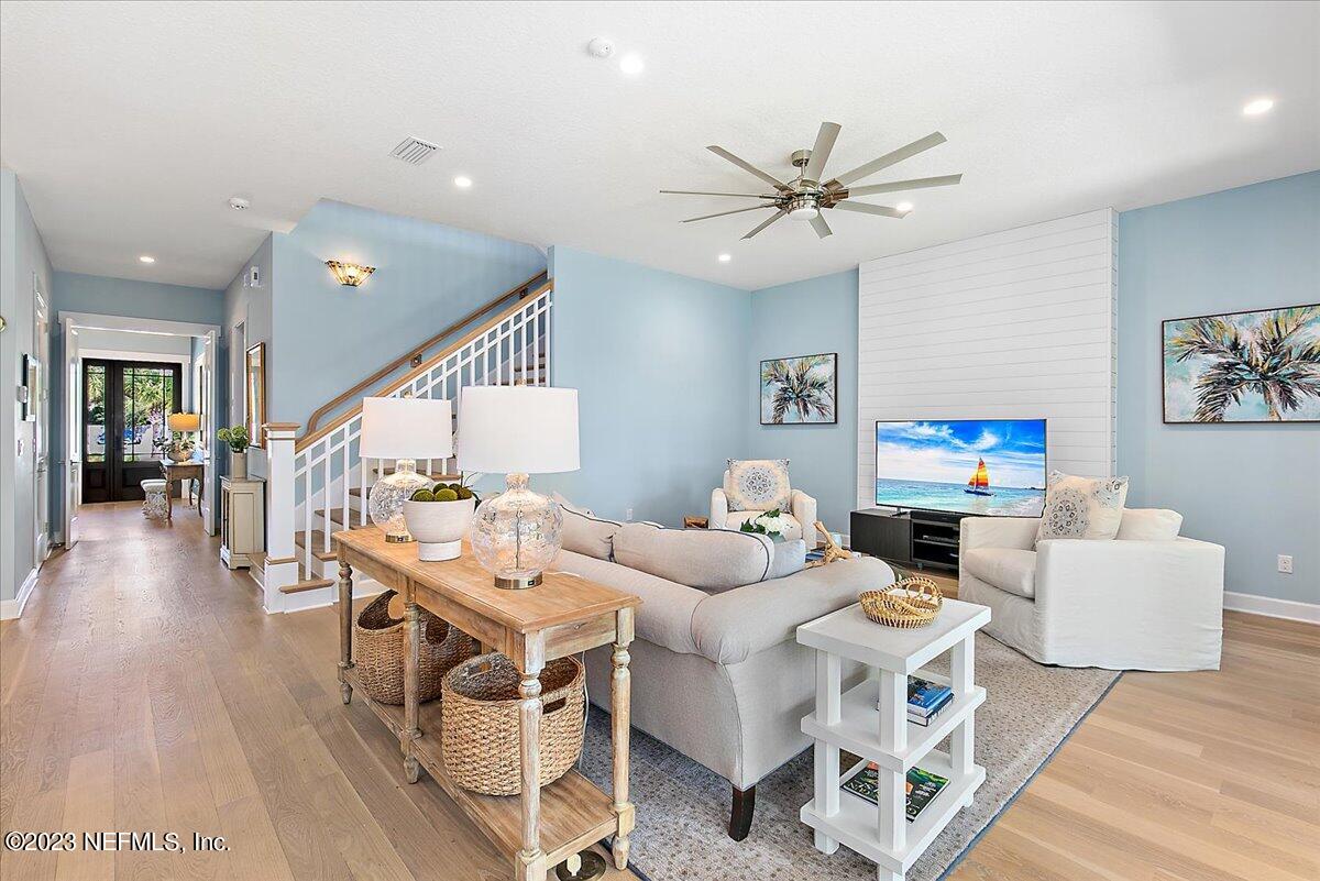 30 Solana Road Ponte Vedra Beach, FL 32082 - Photo 11 of 45 20-Living Room