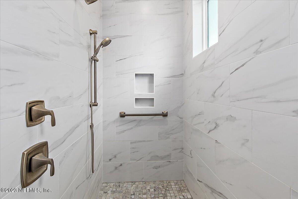 30 Solana Road Ponte Vedra Beach, FL 32082 - Photo 17 of 45 30-Primary Bathroom