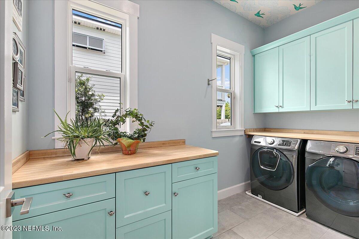 30 Solana Road Ponte Vedra Beach, FL 32082 - Photo 21 of 45 19-Laundry Room