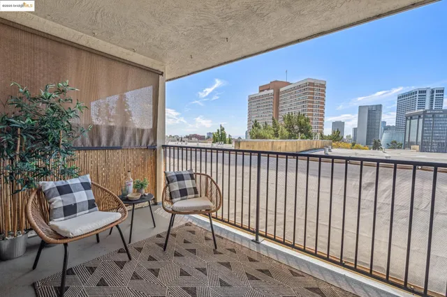 $399,000 | 85 Vernon Street, Unit 305, Oakland, CA 94610