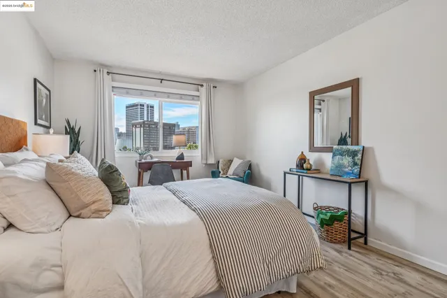 $399,000 | 85 Vernon Street, Unit 305, Oakland, CA 94610