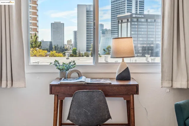 $399,000 | 85 Vernon Street, Unit 305, Oakland, CA 94610