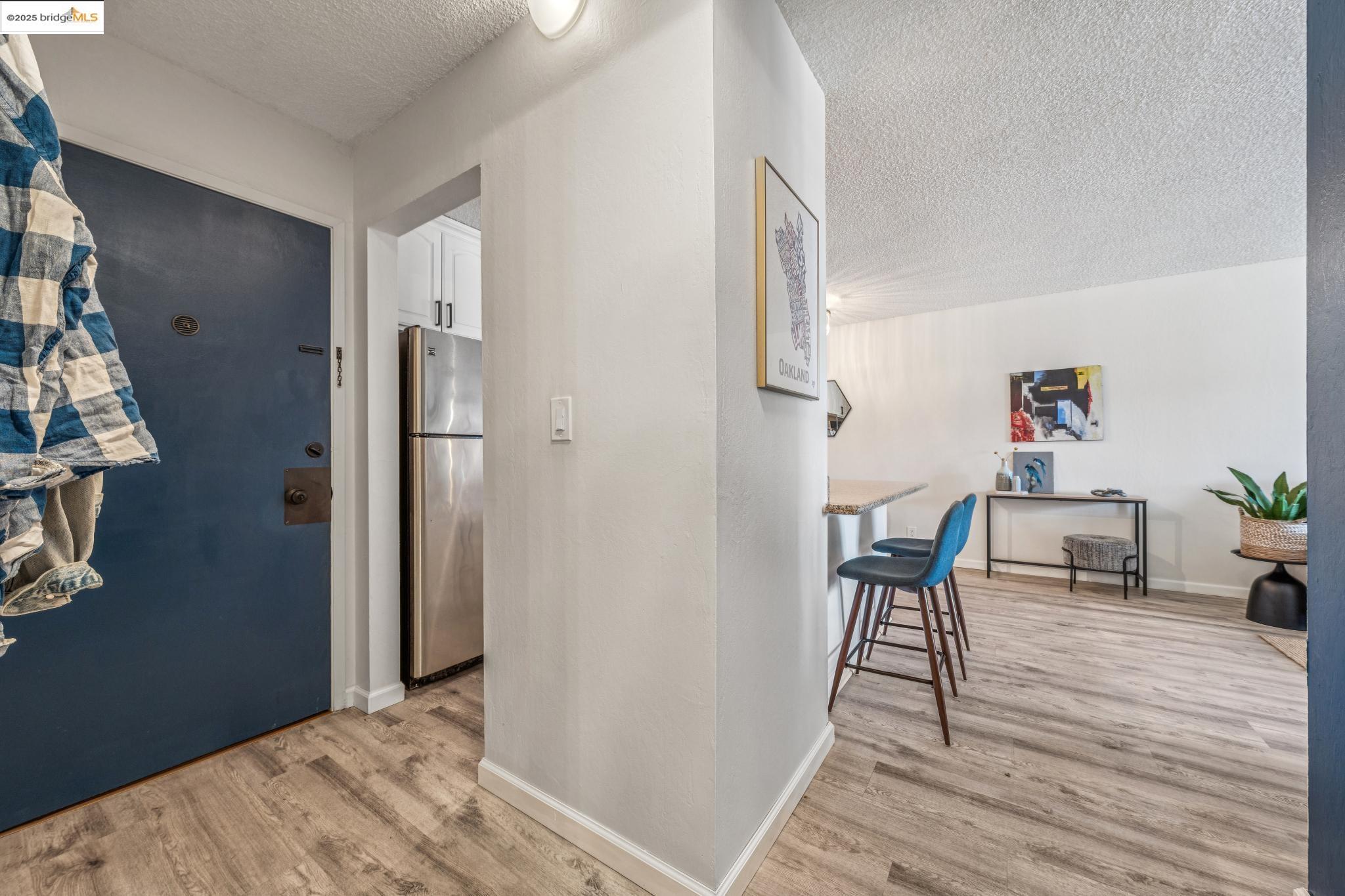 85 Vernon Street, Unit 305 Oakland, CA 94610 - Photo 2 of 26