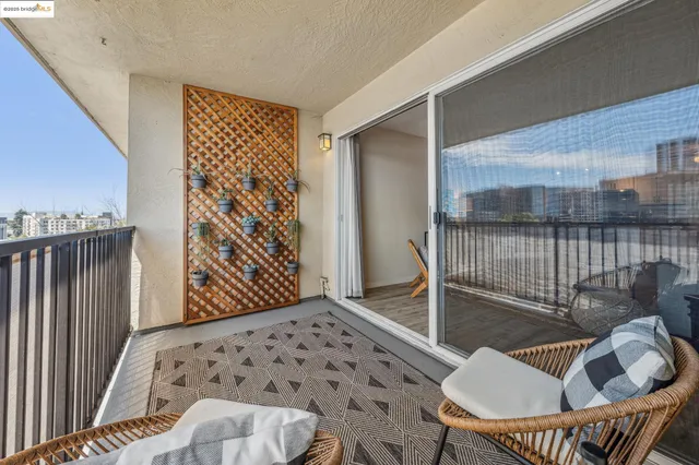 $399,000 | 85 Vernon Street, Unit 305, Oakland, CA 94610