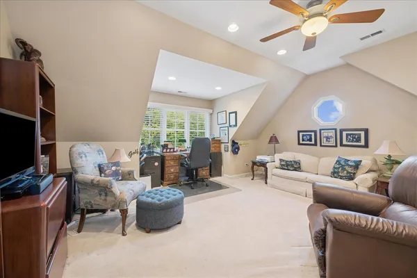 $1,049,000 | 15 Mulberry Drive, Hawthorn Woods, IL 60047