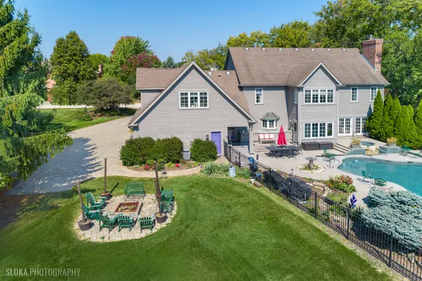 $1,049,000 | 15 Mulberry Drive, Hawthorn Woods, IL 60047