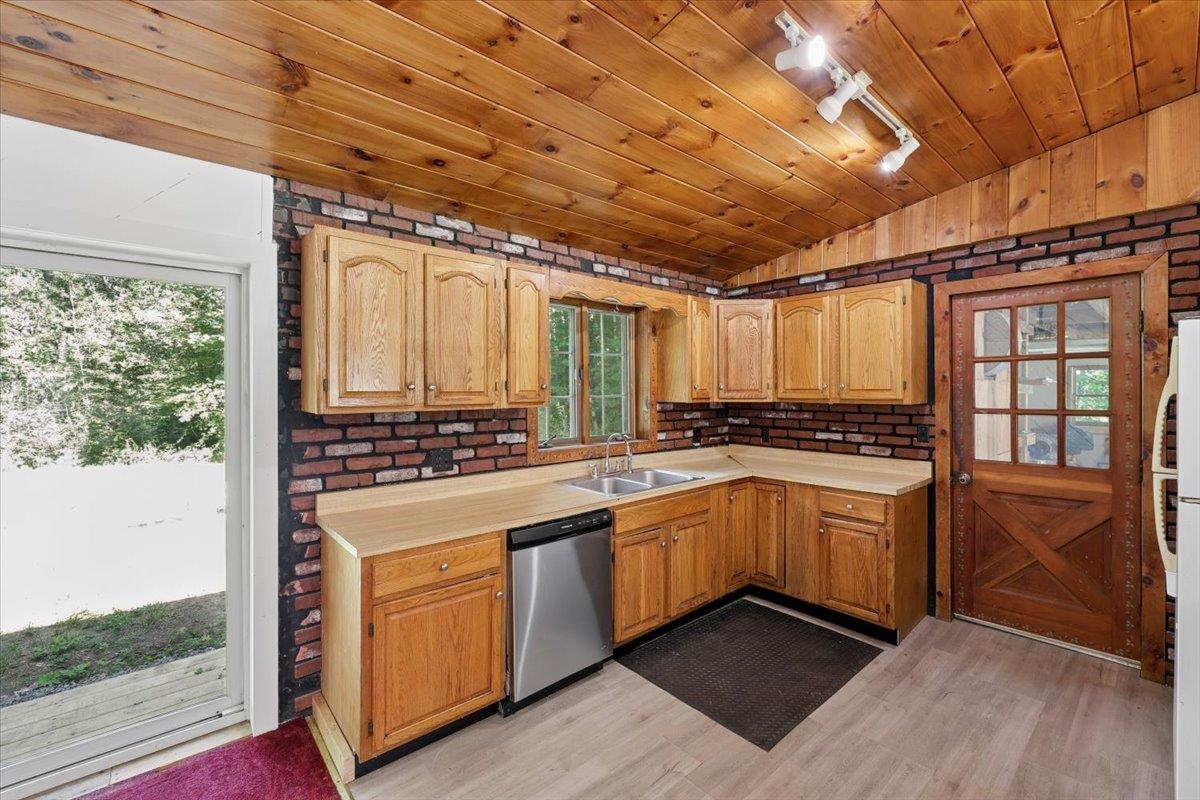 62 Pine Ridge Road Hillsborough, NH 03244 - Photo 21 of 42 Gallery Image 21