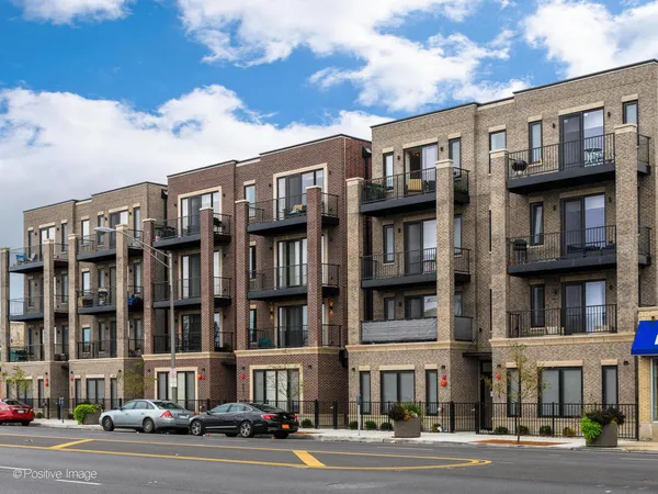 $2,650 | 6031 West North Avenue, Unit 3W, Oak Park, IL 60302