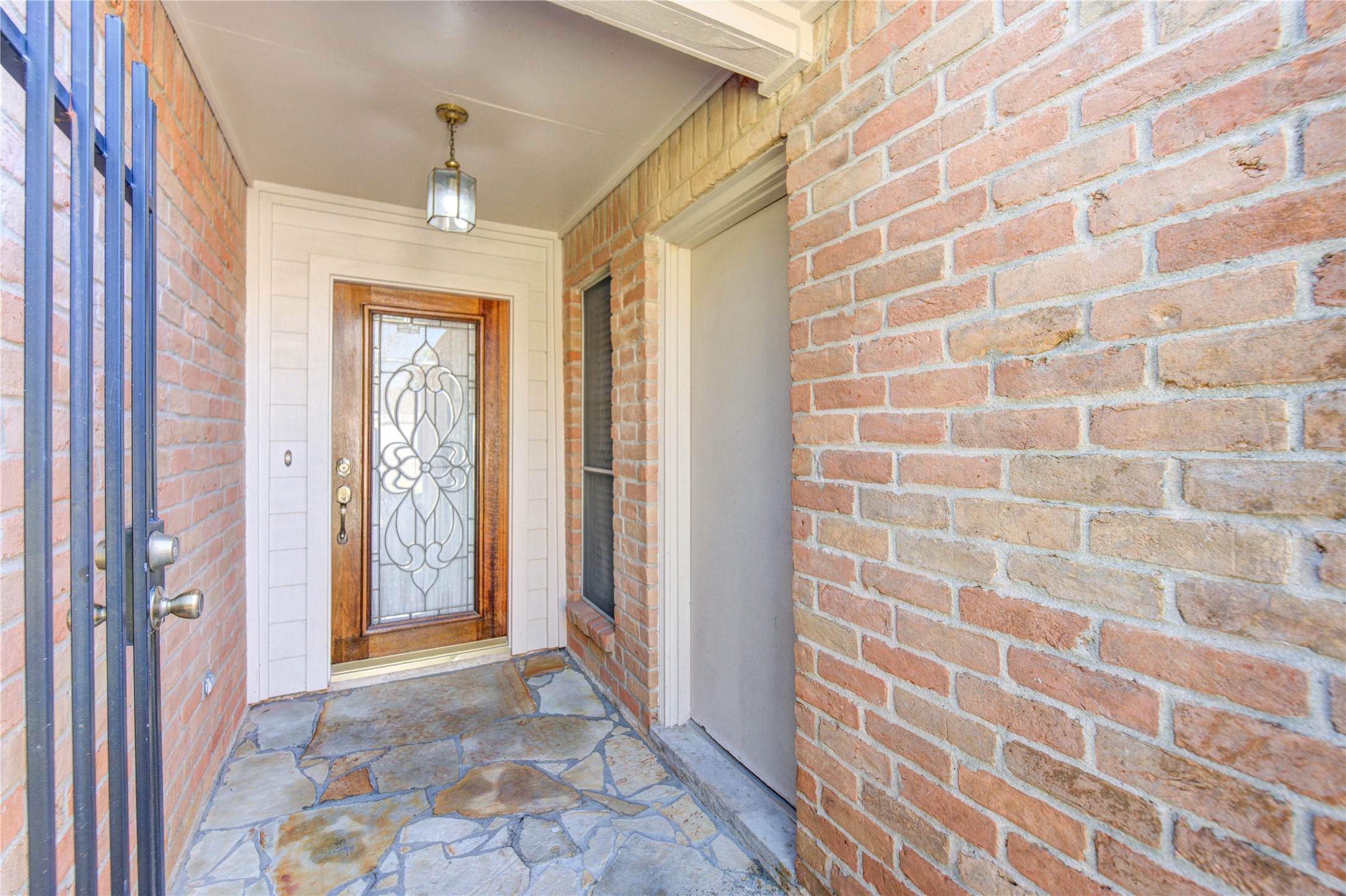 1927 Ash Meadow Drive Houston, TX 77090 - Photo 42 of 50 a view of a bathroom with a shower curtain