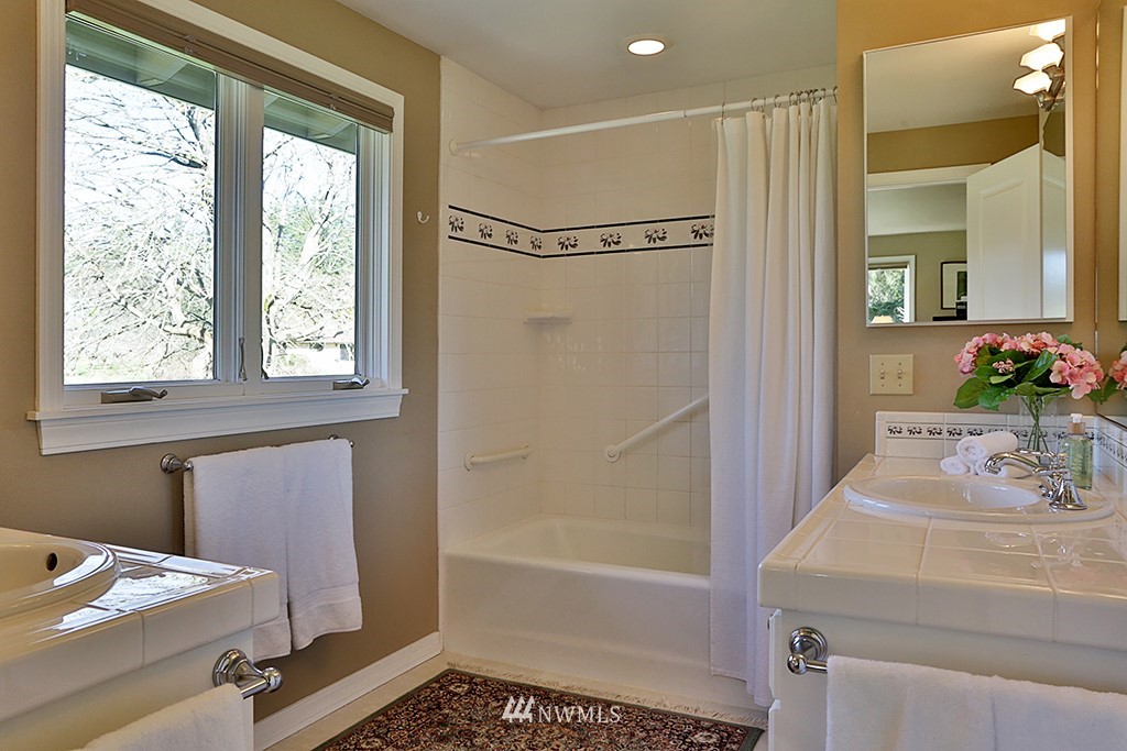 1915 Lancaster Road Freeland, WA 98249 - Photo 14 of 25