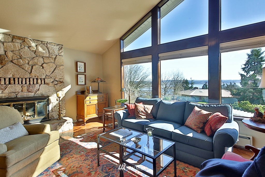 1915 Lancaster Road Freeland, WA 98249 - Photo 3 of 25