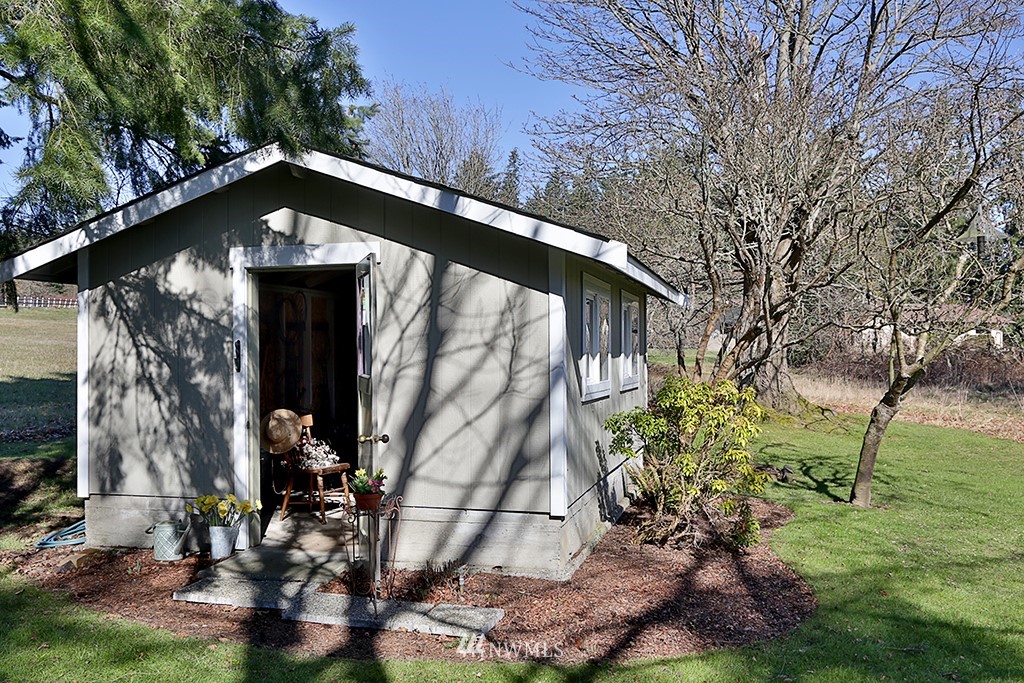 1915 Lancaster Road Freeland, WA 98249 - Photo 23 of 25