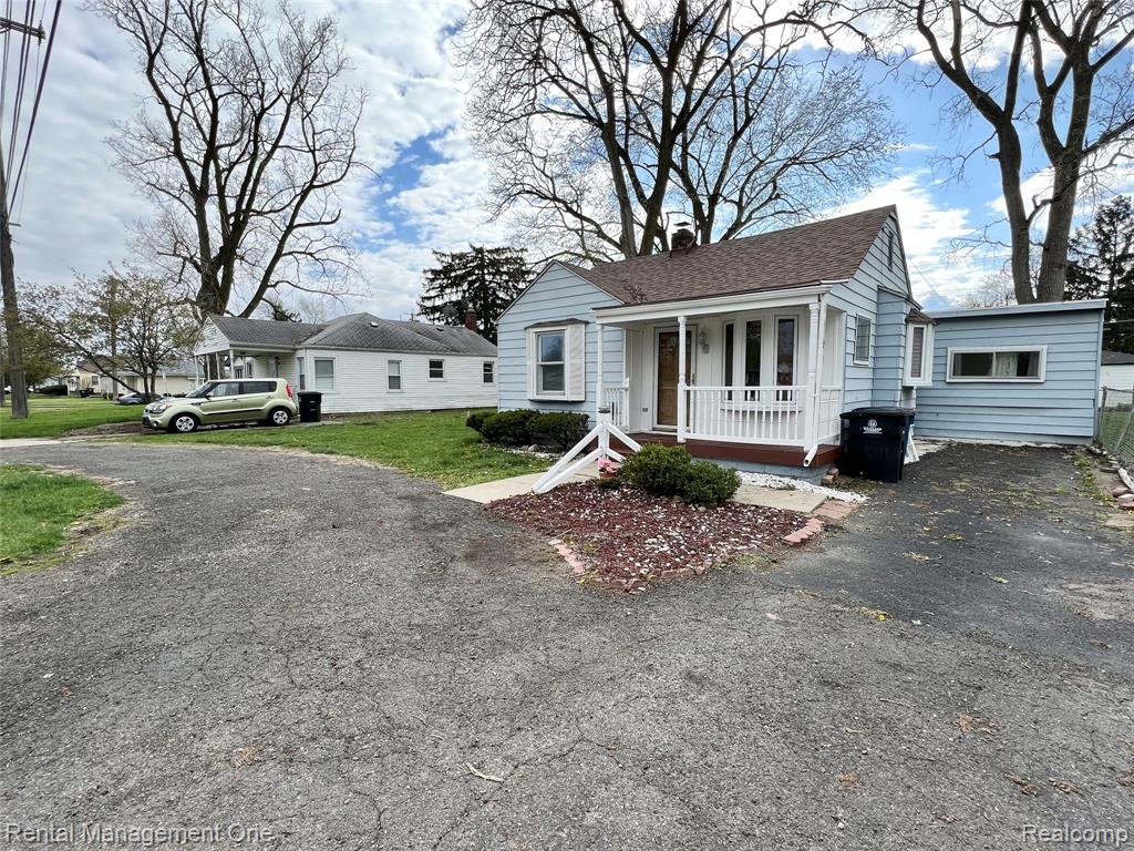 7531 Inkster Road Westland, MI 48185 - Photo 2 of 18