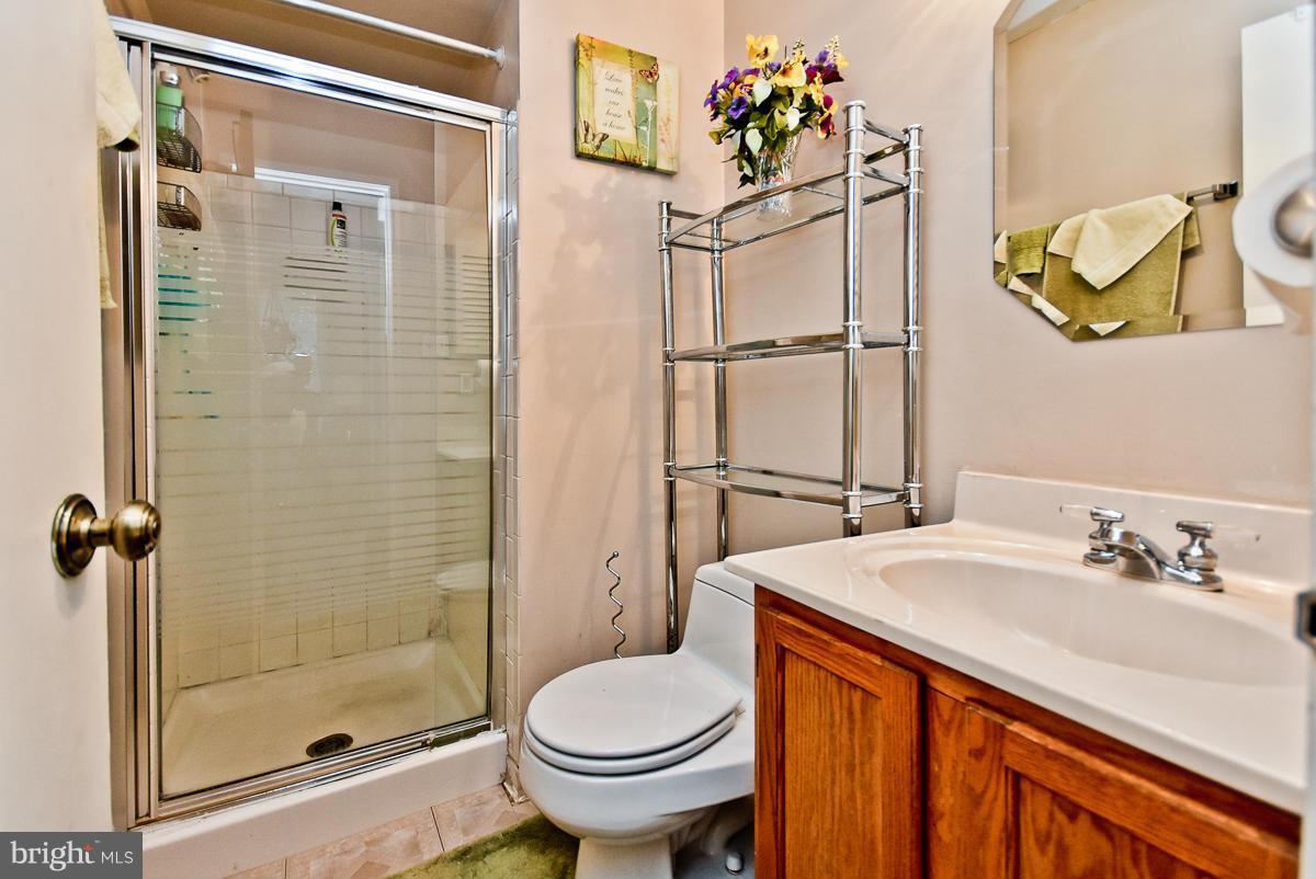 3723 Ferrara Drive Silver Spring, MD 20906 - Photo 18 of 30 Bath (Master)