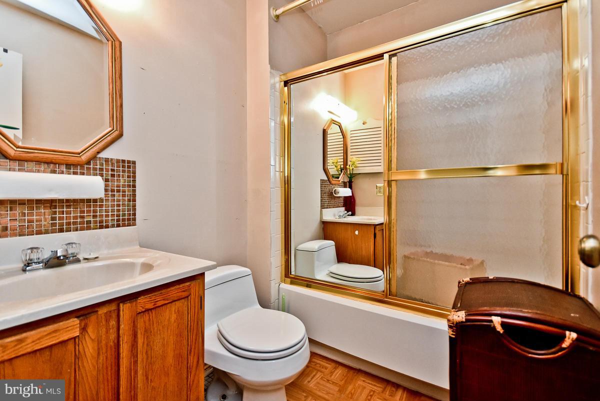 3723 Ferrara Drive Silver Spring, MD 20906 - Photo 21 of 30 Upper level bath